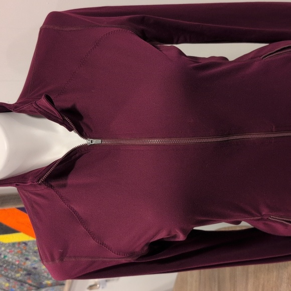 Victoria's Secret Mesh back workout jacket - Picture 2 of 6